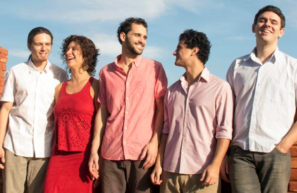 Quinteto Coloquial traz sua tradicional mistura da cultura popular brasileira que envolve as tradi&ccedil;&otilde;es nordestina ( Divulgação)
