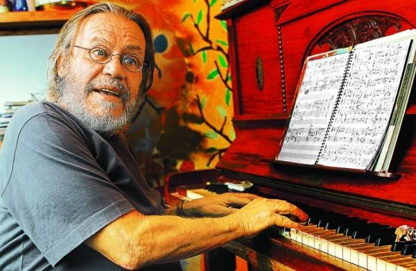 O pianista campineiro Bebeto von Buettner casa, onde dá aulas particulares (Rodrigo Zanotto/Especial para AAN)