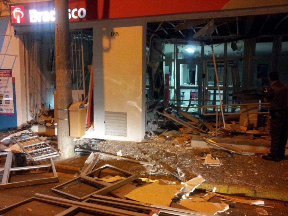 elias fausto, roubo, banco, caixas eletr&ocirc;nicos, explosivos (Tony Machado )