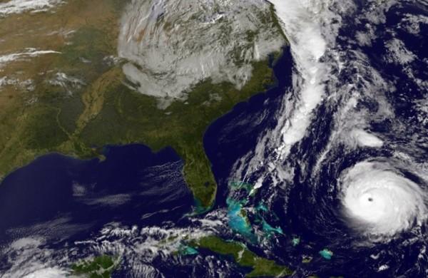 Foto do Gonzalo feita por sat&eacute;lite: centro da tempestade est&aacute; localizado 80 km a sudoeste das Bermudas (France Press)