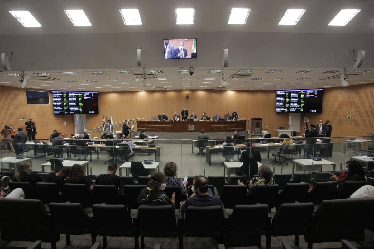 Denúncias sobre suposta prática de “rachadinha” atingem oito vereadores, sendo que sete estão em fase inicial e um responde a inquérito civil (Diogo Zacarias)