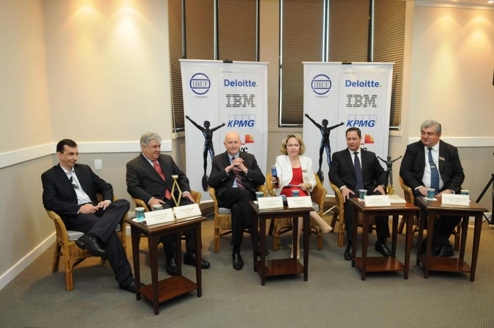 Os vencedores do pr&ecirc;mio oferecido anualmente pela regional Campinas do Ibef: para eles, expectativas para a economia s&atilde;o mais positivas ( Dominique Torquato/ AAN)