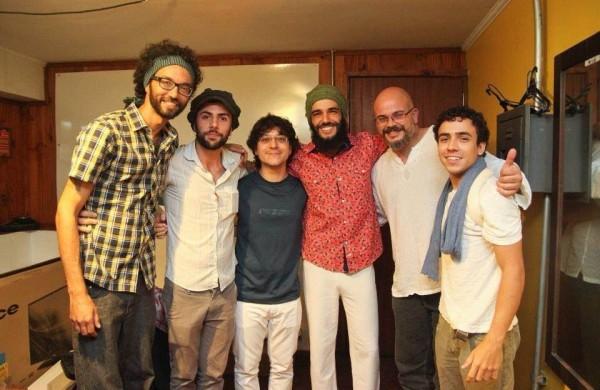 Integrantes do grupo de m&uacute;sica de Campinas que apresenta a show ReGilberto' ( Divulgação)