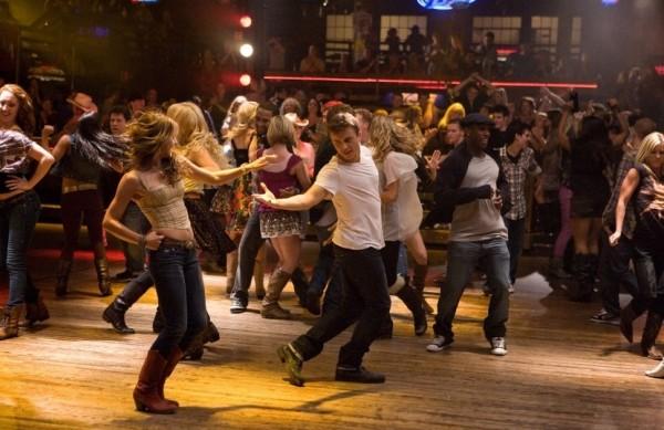 Cena do filme 'Footloose - Ritmo Louco', com dire&ccedil;&atilde;o de Herbert Ross ( Divulgação)
