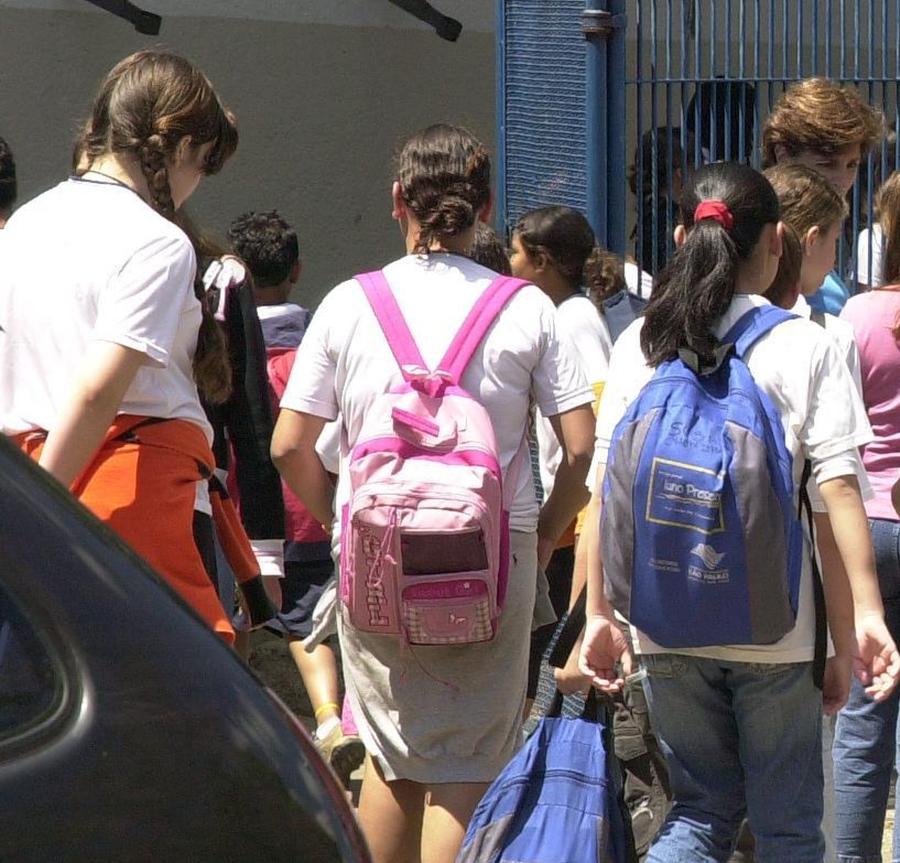 Escola Estadual Monsenhor Luiz Gonzaga Mour, Cambu&iacute;, escola, estudantes, alunos ( Cedoc/RAC)