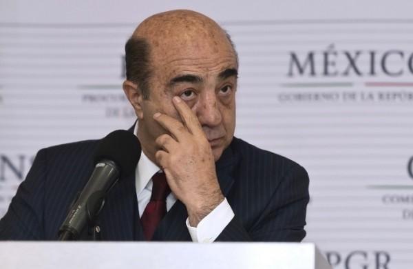 O procurador-geral mexicano Jes&uacute;s Murillo Karam em entrevista coletiva sobre estudantes desaparecidos (France Press)