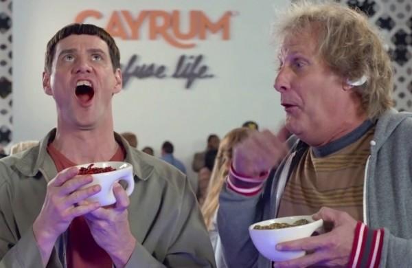 Cena do filme 'D&eacute;bi &amp; L&oacute;ide 2', com dire&ccedil;&atilde;o de Bobby Farrelly e Peter Farrely ( Divulgação)