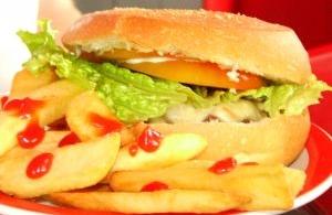 Fast food contribui para a crise da obesidade nos Estados Unidos, onde um em cada tr&ecirc;s adultos s&atilde;o considerados obesos (Foto ilustrativa/ sxc.hu)