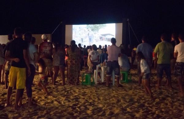 Praia do Macei&oacute;, em S&atilde;o Miguel do Gostoso (RN), instalou uma estrutura para comportar 600 pessoas sentadas  (Divulgação/Aline Arruda)