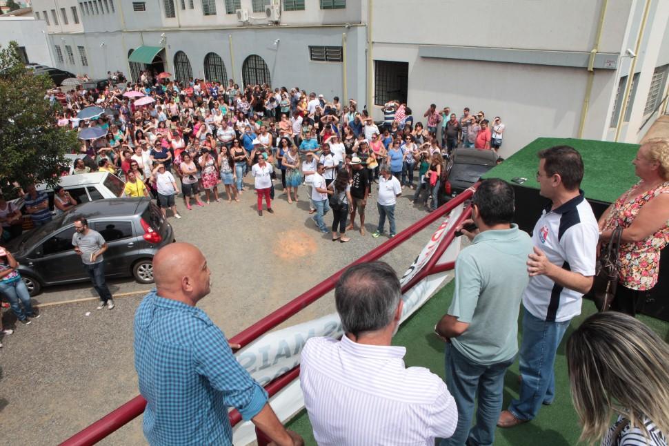 Funcion&aacute;rios municipais, greve, Americana, concentra&ccedil;&atilde;o (Elcio Alves/ AAN)
