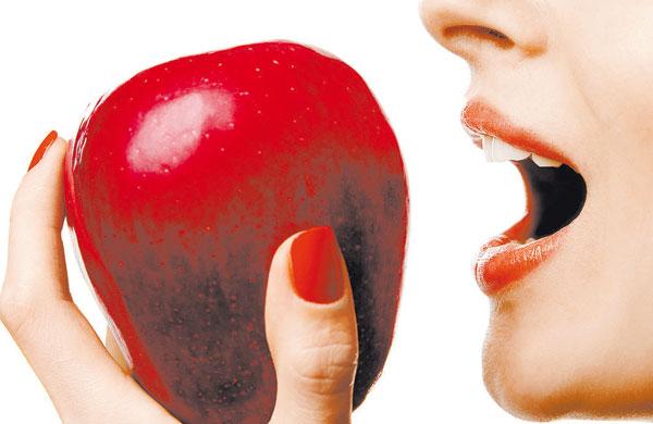 Nutricionista recomenda comer frutas e outros alimentos ricos em fibras para manter a flora intestinal saud&aacute;vel ( Divulgação)