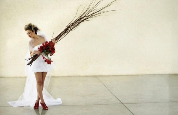 Uma das imagens que integram a exposi&ccedil;&atilde;o 'Tributo &agrave; Mulher', do hair stylist Sylvio Alduino ( Divulgação)
