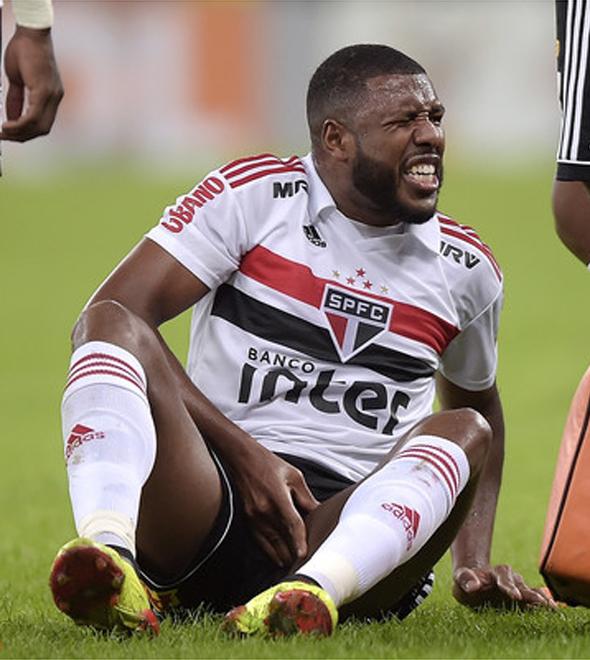 O técnico Diego Aguirre confirmou nesta quinta-feira que o volante não jogará o clássico (Reprodução)