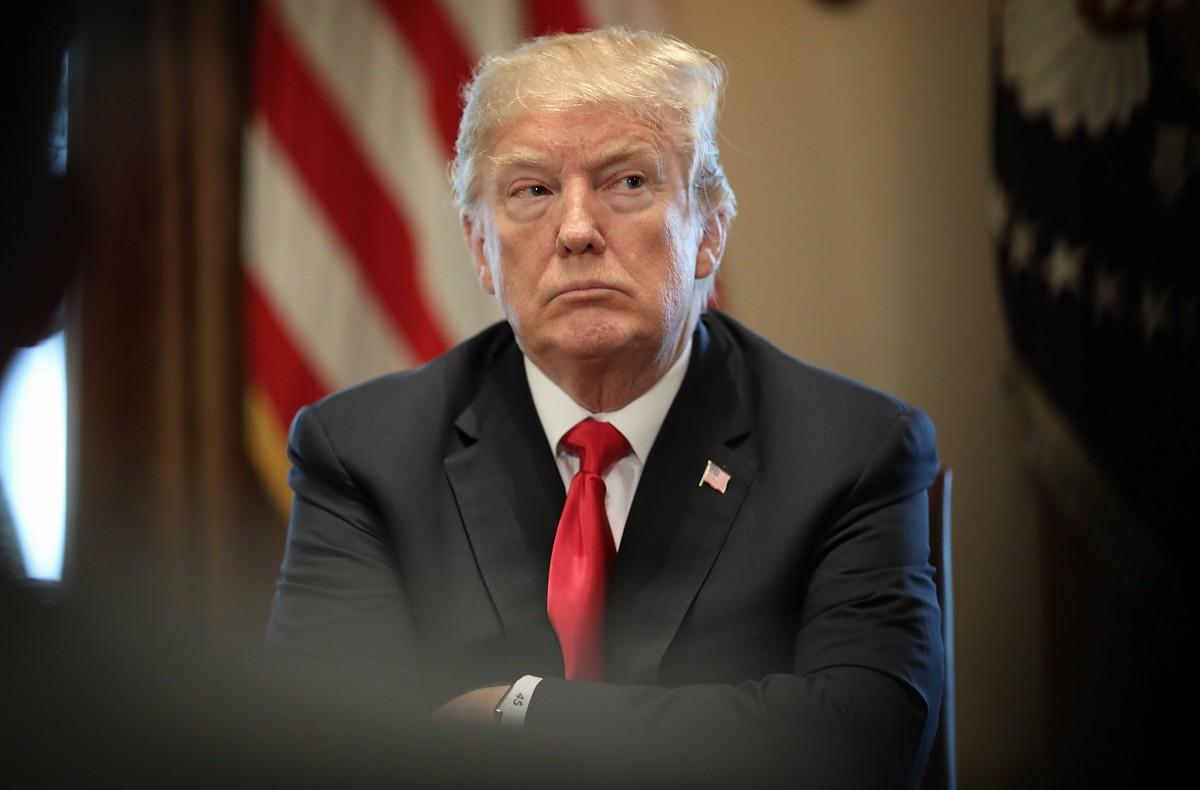 Estamos "prontos" a impor tarifa sobre todas as importações da China, diz Trump ( )