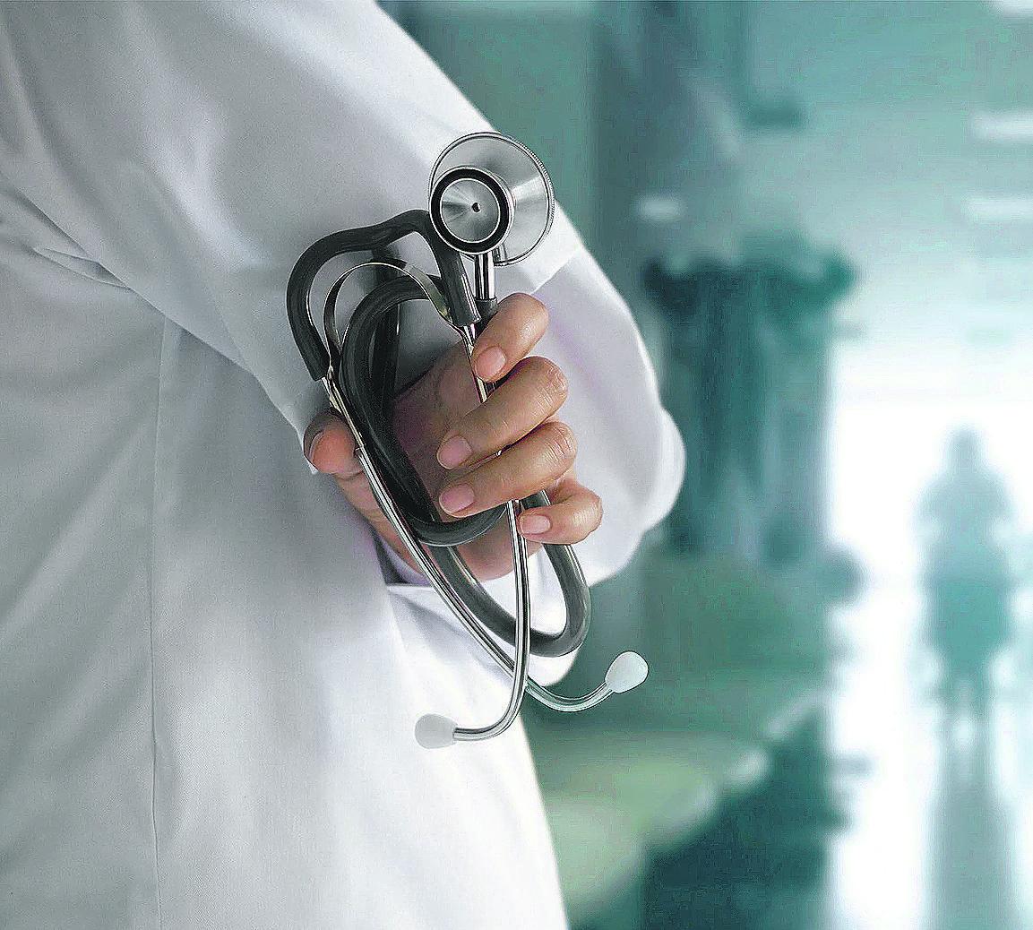 Pesquisa aponta também que 75% dos médicos sofrem alguma interferência das empresas nas condutas (Banco de imagem)