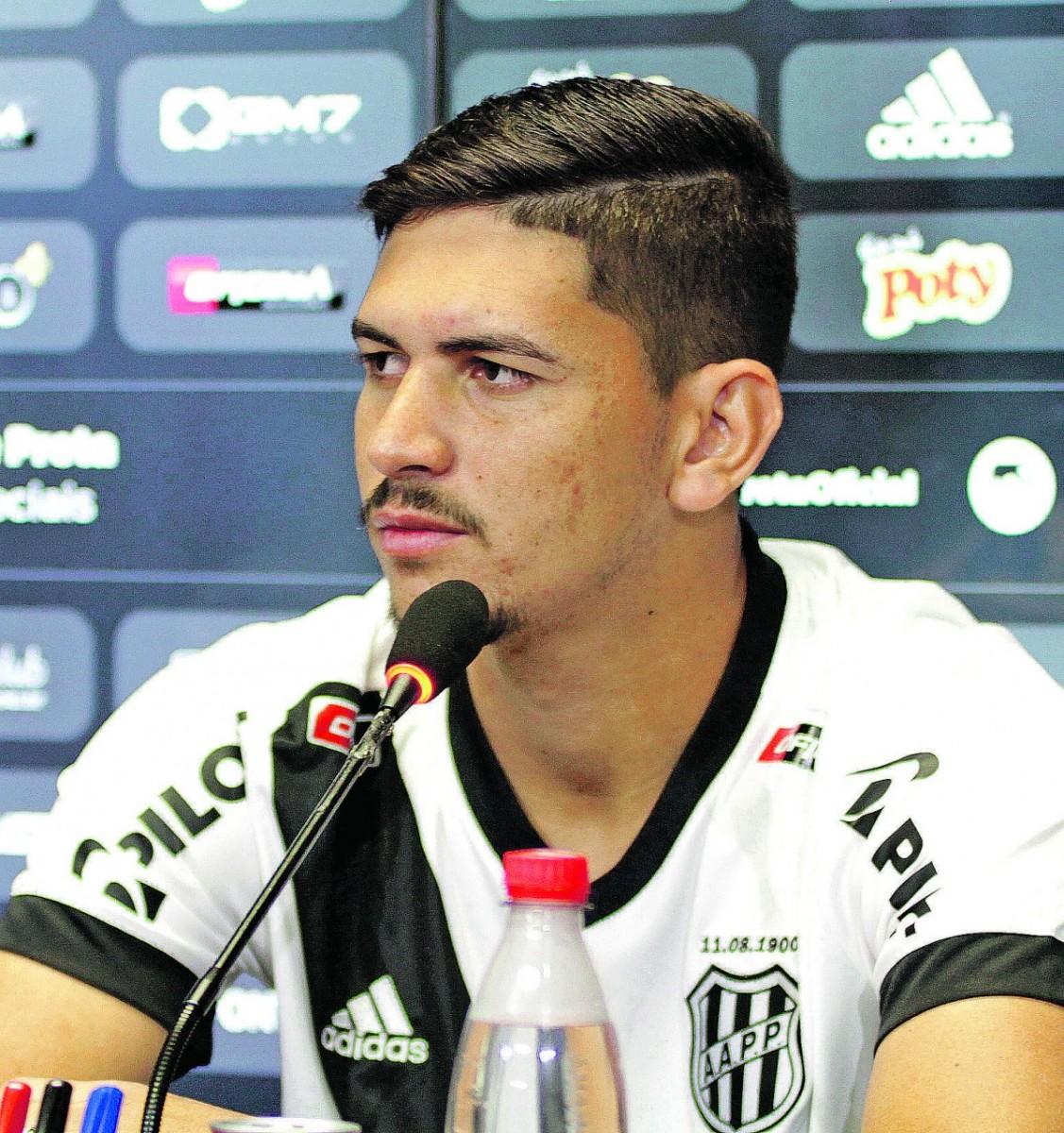 Neto Costa entra como titular no ataque da Ponte Preta na partida marcada para as 19h no encerramento da 16ª rodada da Série B do Brasileiro (Denny Cesare/EC)