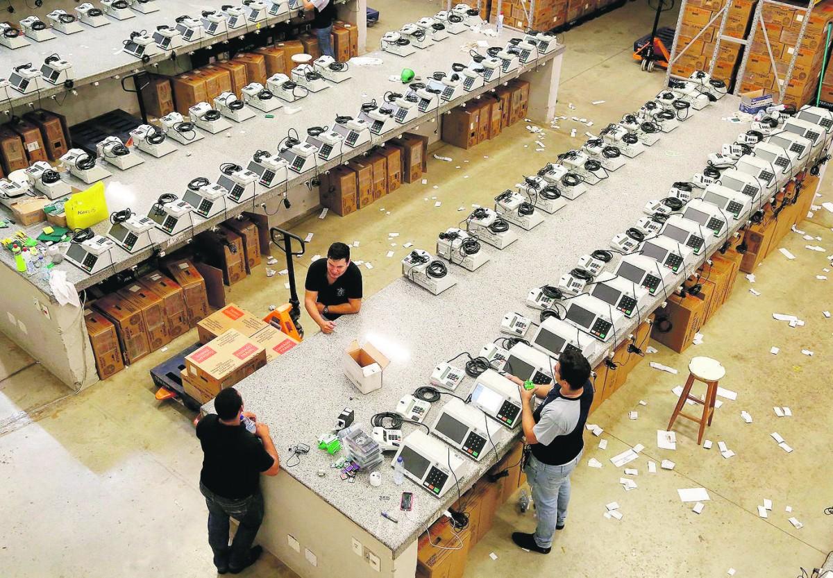 As urnas eletrônicas estão em vigor há um quarto de século em todo o território brasileiro (Roberto Jayme/Ascom/TSE)