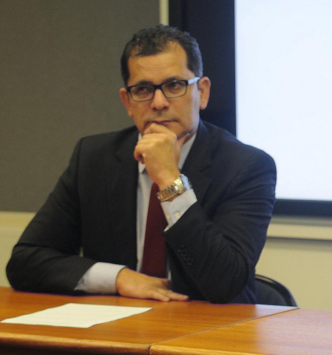 José Ferreira Campos Filho, o Dr. Campos (acima), sai para a entrada do atual secretário de Recursos Humanos, Marionaldo Fernandes Maciel (Dominique Torquato/AAN)