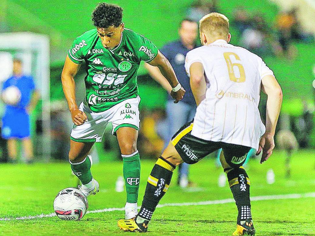 Diogo Mateus foi autor do gol do Guarani, através de cobrança de pênalti, contra o Criciúma, nesta quarta-feira (Thomaz Marostegan/Guarani FC)