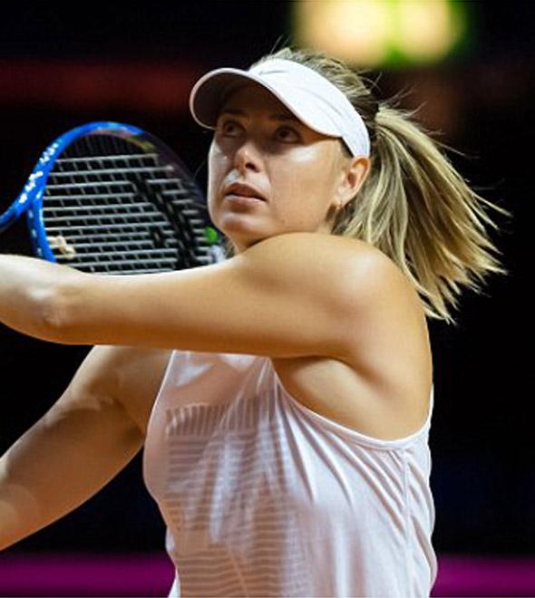 Sharapova oscila no saque e leva virada de francesa na estreia em Stuttgart (AFP)