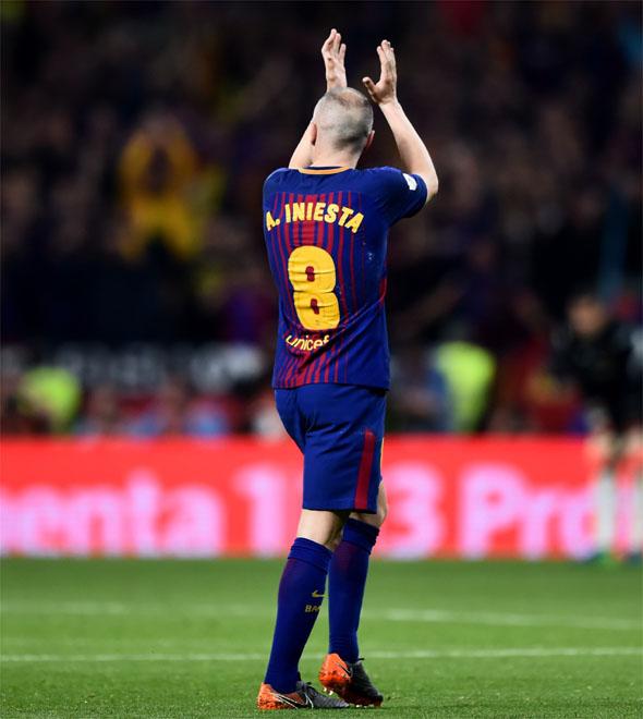 Iniesta, meia do Barcelona, durante partida do campeonato Espanhol (AFP)