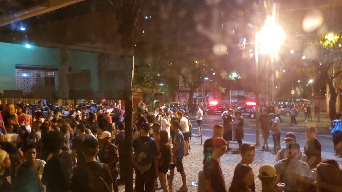 Duas pessoas foram presas em flagrante. A multidão foi dispersada pela GM, duas horas antes do término do evento (Divulgação/GM)