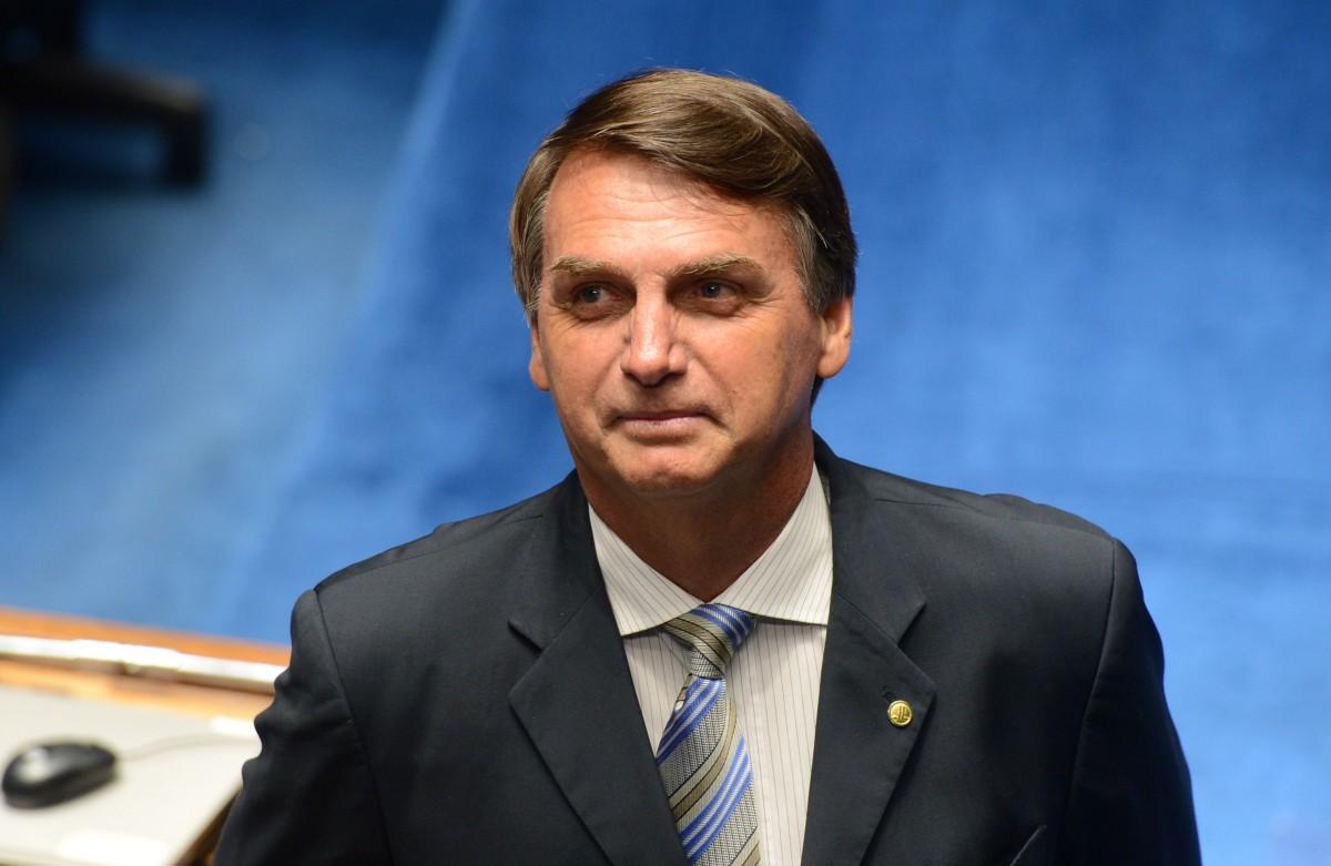 Jair Bolsonaro é recebido com faixas, aplausos e gritos de "mito", na Agrishow (Divulgação)