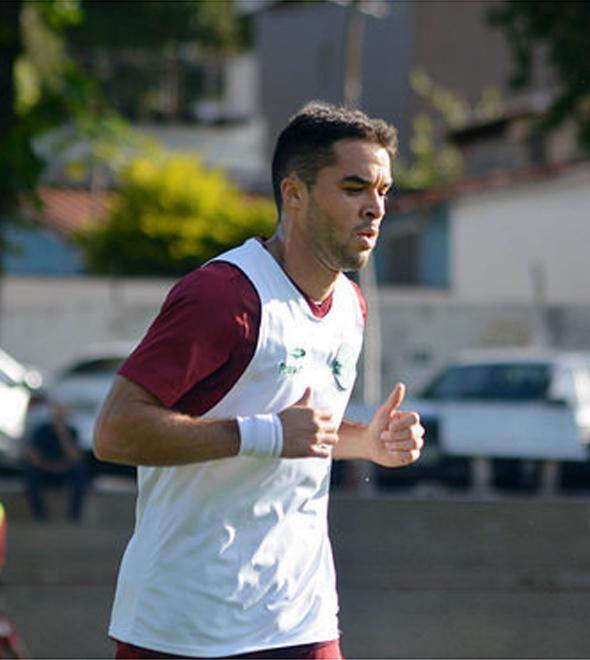 O jogador ficou ausente de duas atividades e, após participar do treinamento de quinta, teve o quadro agravado (Guarani Press)