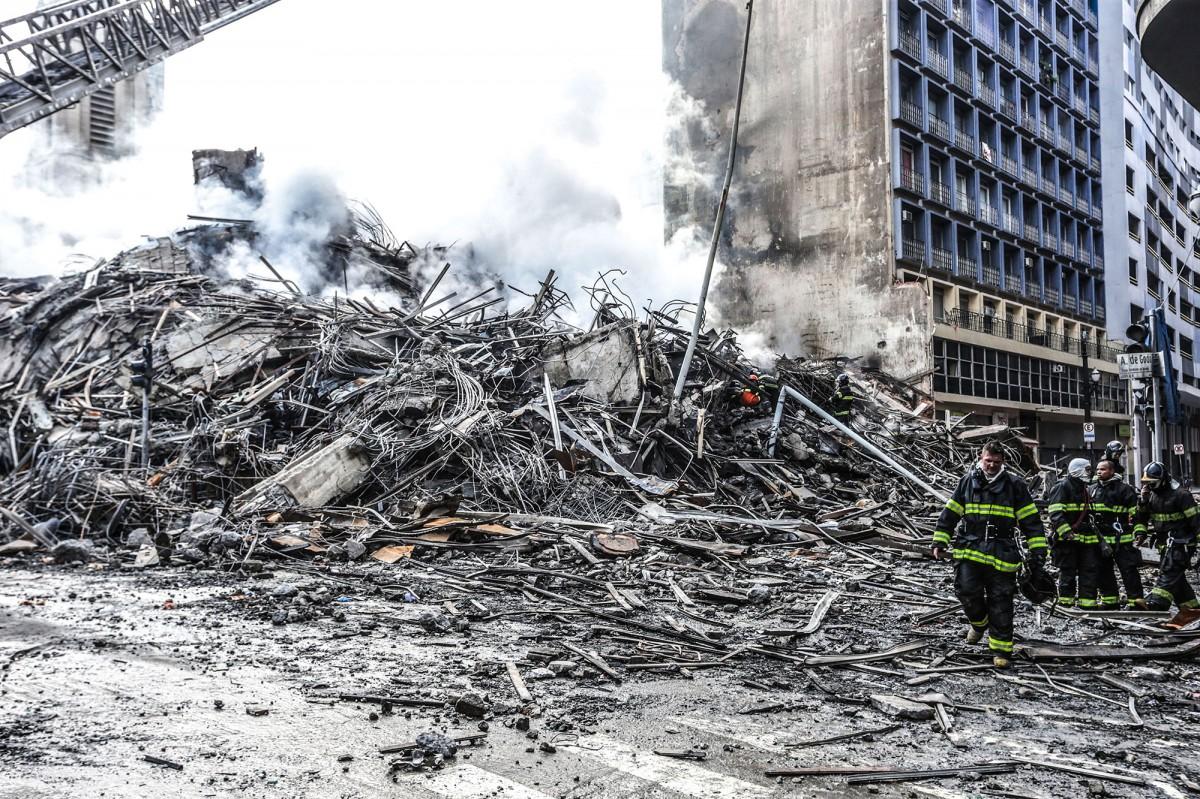 A confirmação de que era um corpo ocorreu somente 22 horas depois, no início da tarde desta sexta. ( Foto Paulo Pinto/FotosPublicas)