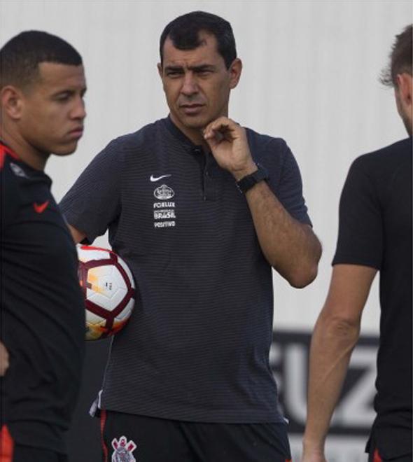 O técnico Fábio Carille confirmou nesta sexta-feira, em entrevista coletiva no CT Joaquim Grava, que vai promover até seis mudanças no time titular do Corinthians  (Divulgação)