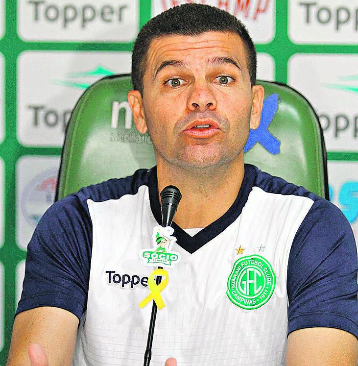 O técnico Umberto Louzer deu atenção especial à parte psicológica (Estadão Conteúdo)