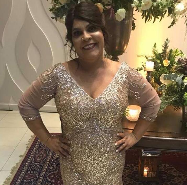 Bernardete Moreira estava radiante na festa graças ao "milagre" proporcionado pela ONG Tesoura Sem Ponta: quimioterapia causou abatimento (Divulgação)