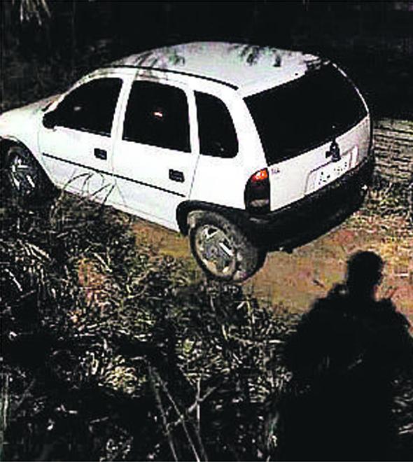 Carro do casal assaltado acabou sendo localizado pela polícia (Divulgação)