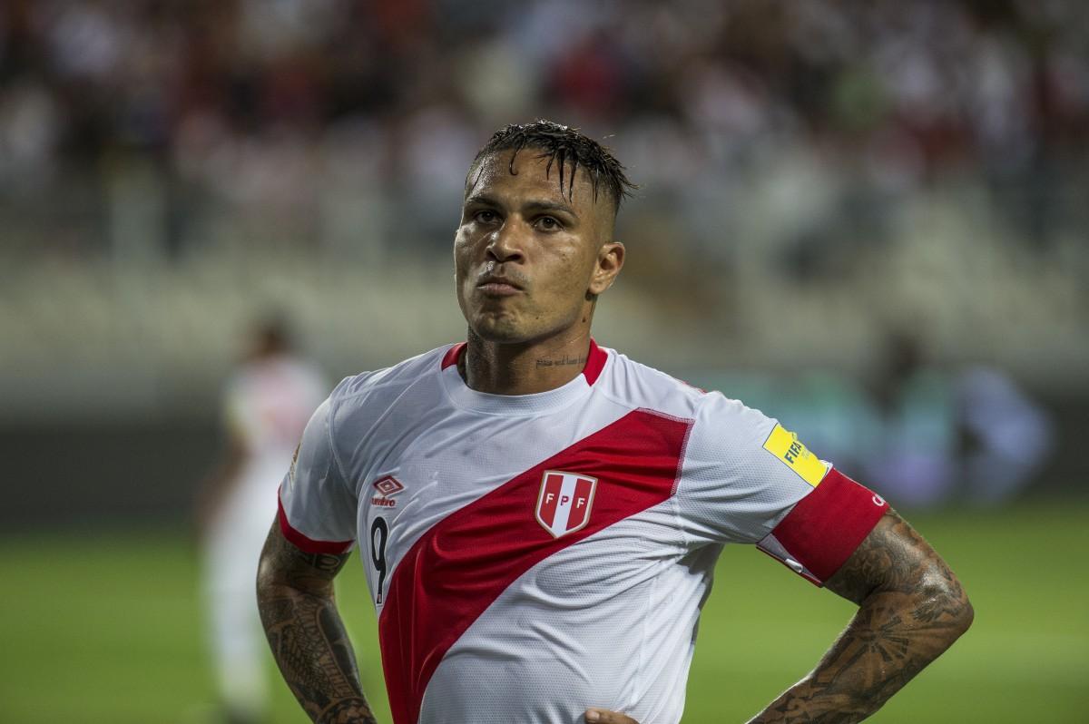 Paolo Guerrero tem pena aumentada e desfalca Peru na Copa do Mundo (AFP)