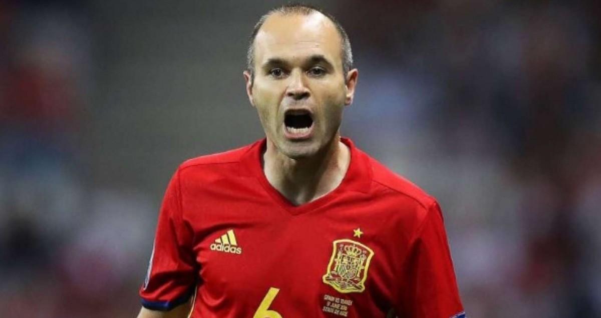 Após anunciar saída do Barcelona, meio-campista divulga aposentadoria da Seleção Espanhola ao término da Copa do Mundo (AFP)
