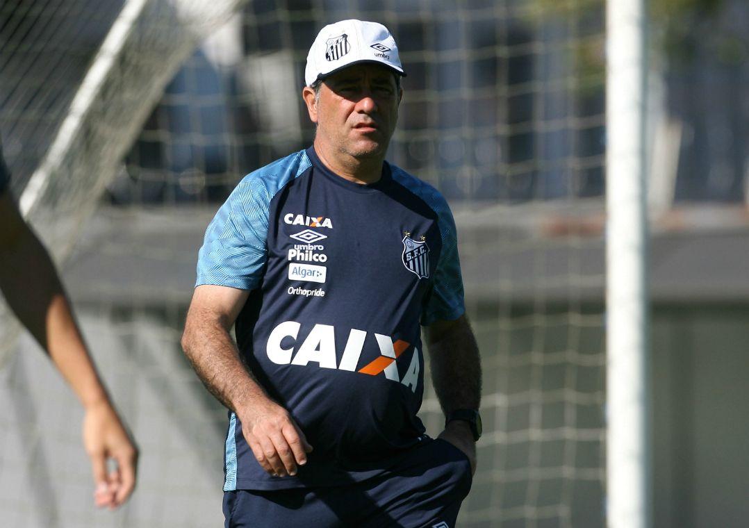 Santos treina sem Jair Ventura e três jogadores, mas tem volta de Renato (Divulgação/Santos)