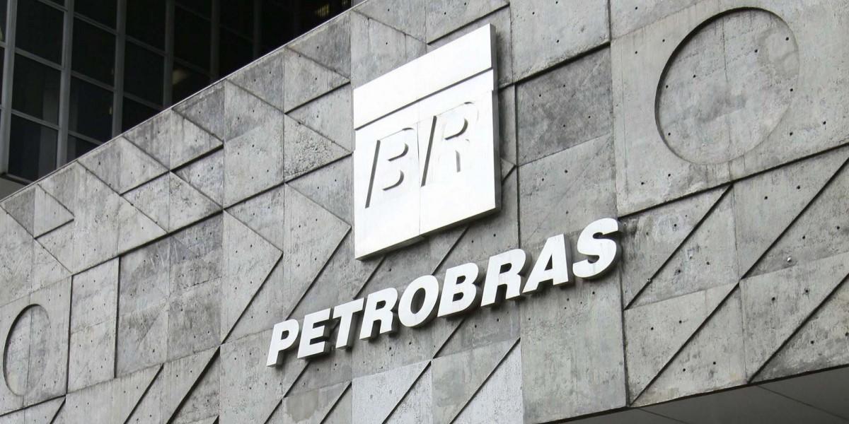 Petrobras reduz preço da gasolina em 2,84% (Divulgação)