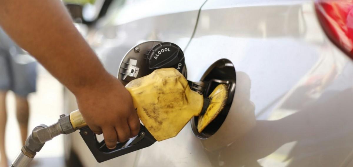 Preço da gasolina sobe mais 2,25% nas refinarias (Divulgação)
