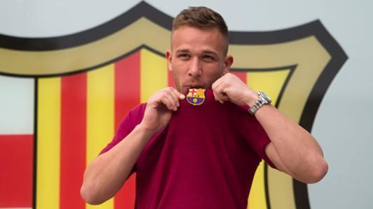 Arthur é o novo reforço do Barcelona (Divulgação)
