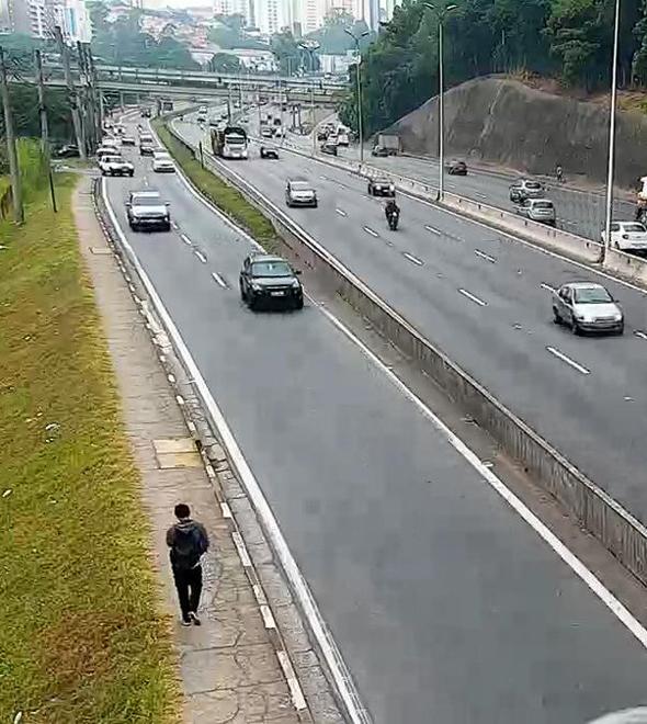 Jovem morre após cair de moto em rodovia (Divulgação)