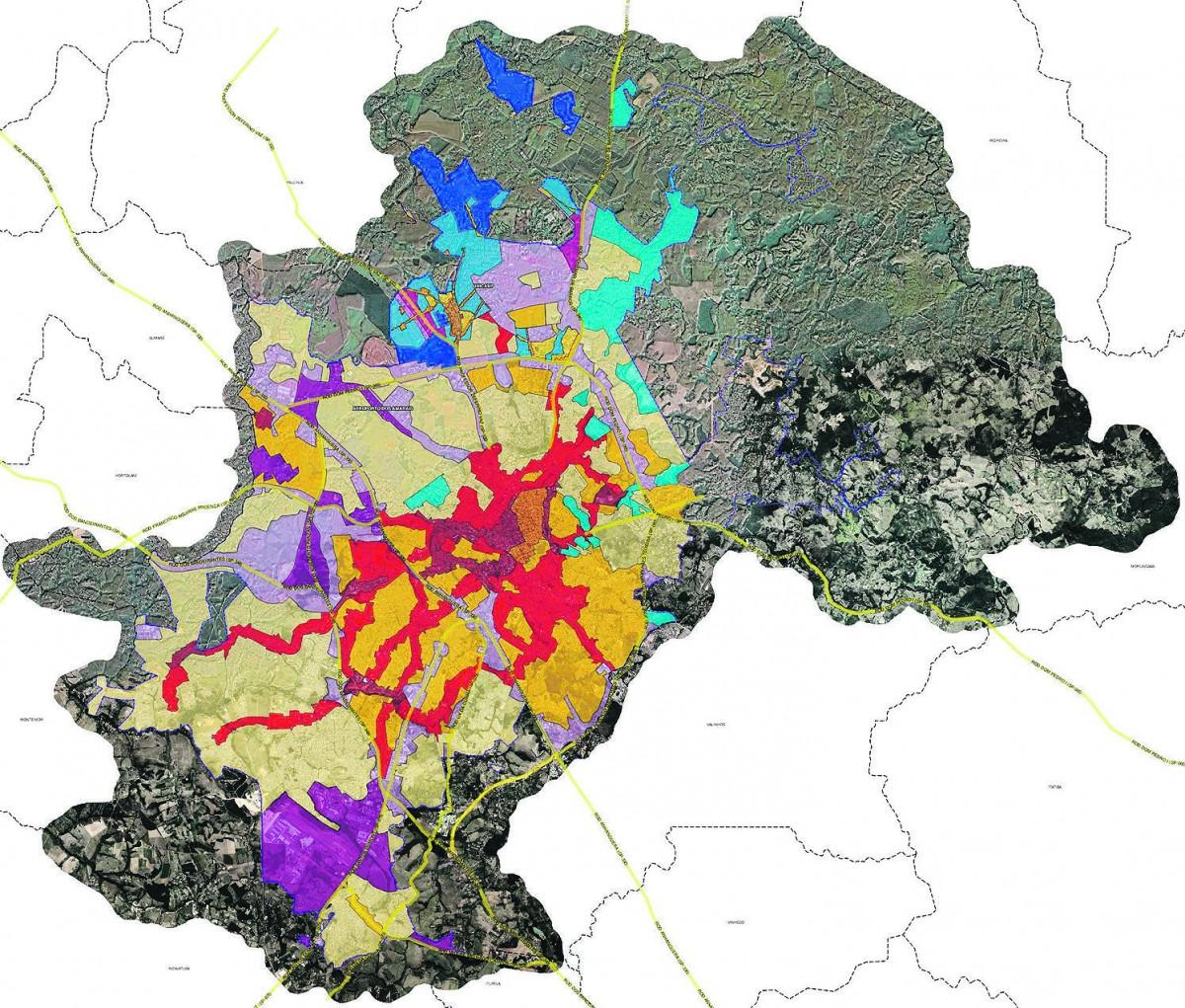 Imagem disponível no site da Prefeitura de Campinas expõe as regiões que passarão a ter as novas diretrizes urbanísticas, conforme o projeto de lei do novo parcelamento, uso e ocupação do solo que será enviado à Câmara de Campinas; as cores indicam as zonas determinadas, mas, por enquanto, o recurso on-line serve apenas para uma consulta preliminar, ou seja, não tem validade, já que o texto ainda será submetido à análise dos vereadores e pode sofrer alterações (Divulgação)