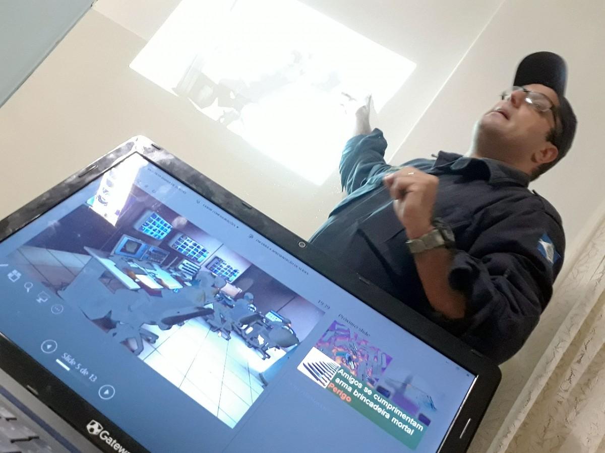 Nosso Lar de Limeira recebe projeto Educar (Wagner Morente/ Comunicação GCM)