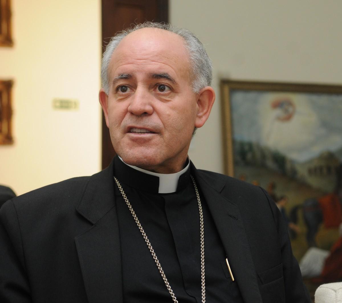 "A Arquidiocese de Campinas é o coração de uma região superpopulosa que é dinâmica, é um centro tecnológico de ponta. E, o mais importante, é habitada por uma gente que tem história, que tem esperança, que se oferece para trabalhar." (Cedoc/AAN)