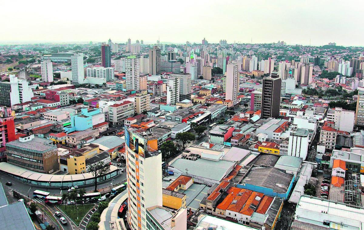 Vista aérea de Campinas: dados mais recentes da Firjan voltaram a colocar o município entre as 100 melhores cidades do País, na 80ª posição (Cedoc/RAC)