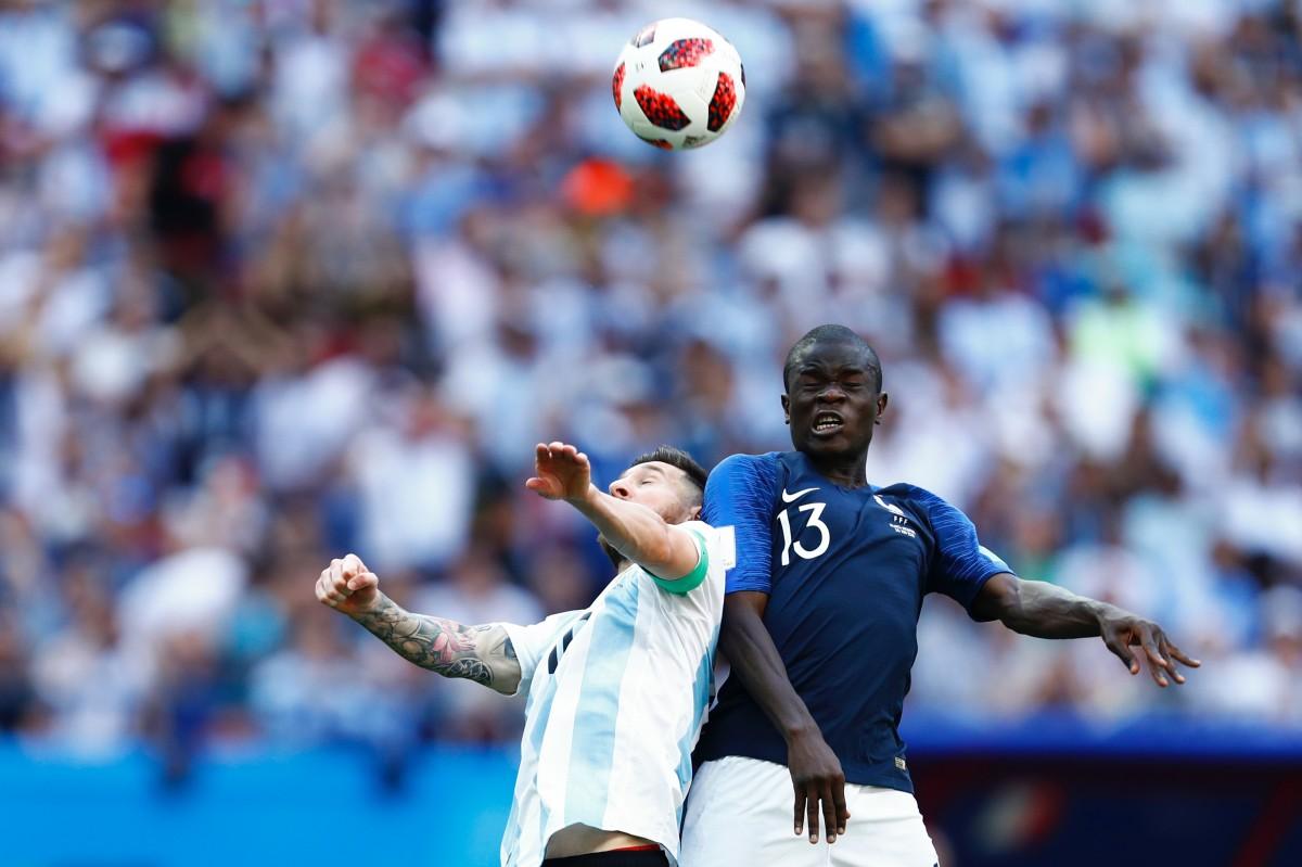 Em jogo com duas viradas, França ganha por 4 a 3 (AFP)