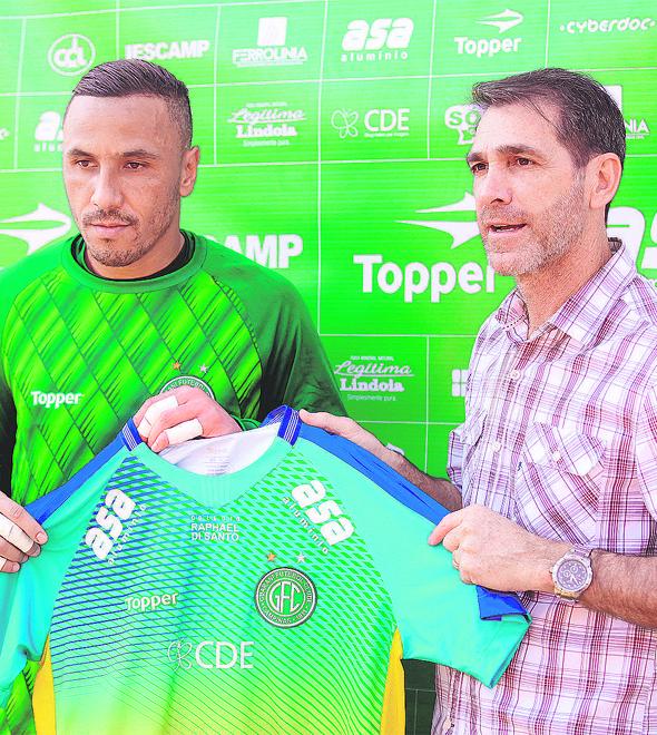 Apresentado ontem, o goleiro Oliveira já assume a meta bugrina na partida marcada para as 18h pela 14ª rodada da Série B do Brasileiro (Leandro Torres/AAN)