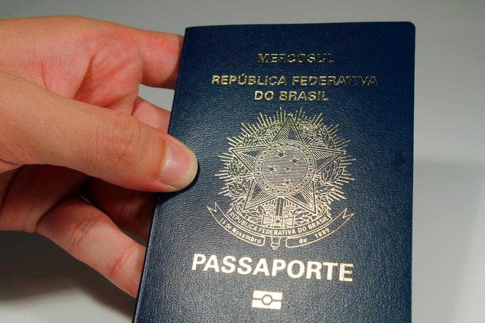 O projeto de lei que libera R$ 102,3 milh&otilde;es para que a Pol&iacute;cia Federal possa retomar a emiss&atilde;o de passaportes foi aprovado, h&aacute; pouco, pela Comiss&atilde;o Mista de Or&ccedil;amento (CMO) do Congresso (  Cedoc/RAC)