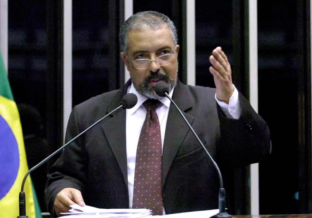 &quot;Essa f&oacute;rmula de progress&atilde;o &eacute; indecente. N&atilde;o h&aacute; raz&atilde;o t&eacute;cnica que explique que a expectativa de vida vai aumentar um ano&quot;, criticou Paim (  Divulgação)
