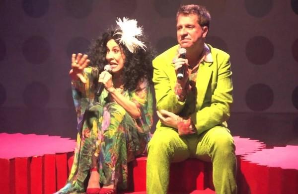 Luis Salem e Stella Miranda em cena da pe&ccedil;a '+ Gozados - A Com&eacute;dia do Riso' (  Divulgação)