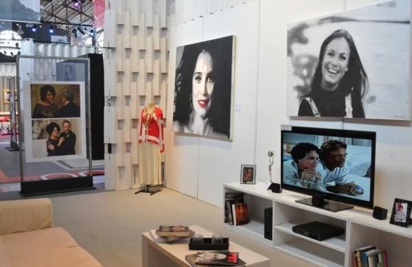 Ambiente da exposi&ccedil;&atilde;o 'Espelho da Arte - A Atriz e Seu Tempo' reproduz sala de estar: evolu&ccedil;&atilde;o dos costumes  ( Dominique Torquato/ AAN)
